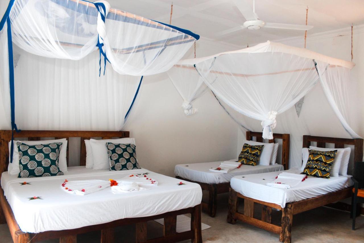 Zanzibar Kusini Beach Bungalows Hotel Kizimkazi Kültér fotó