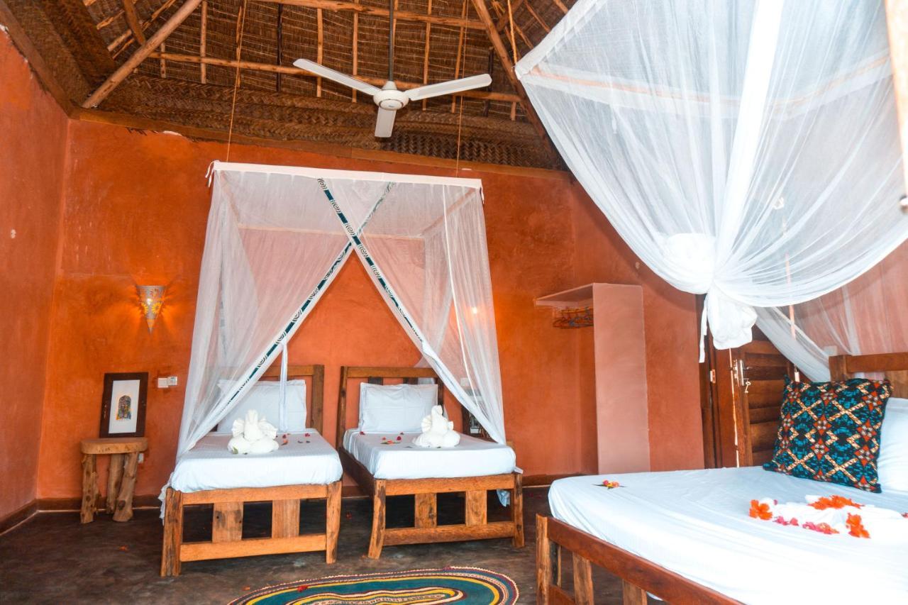 Zanzibar Kusini Beach Bungalows Hotel Kizimkazi Kültér fotó