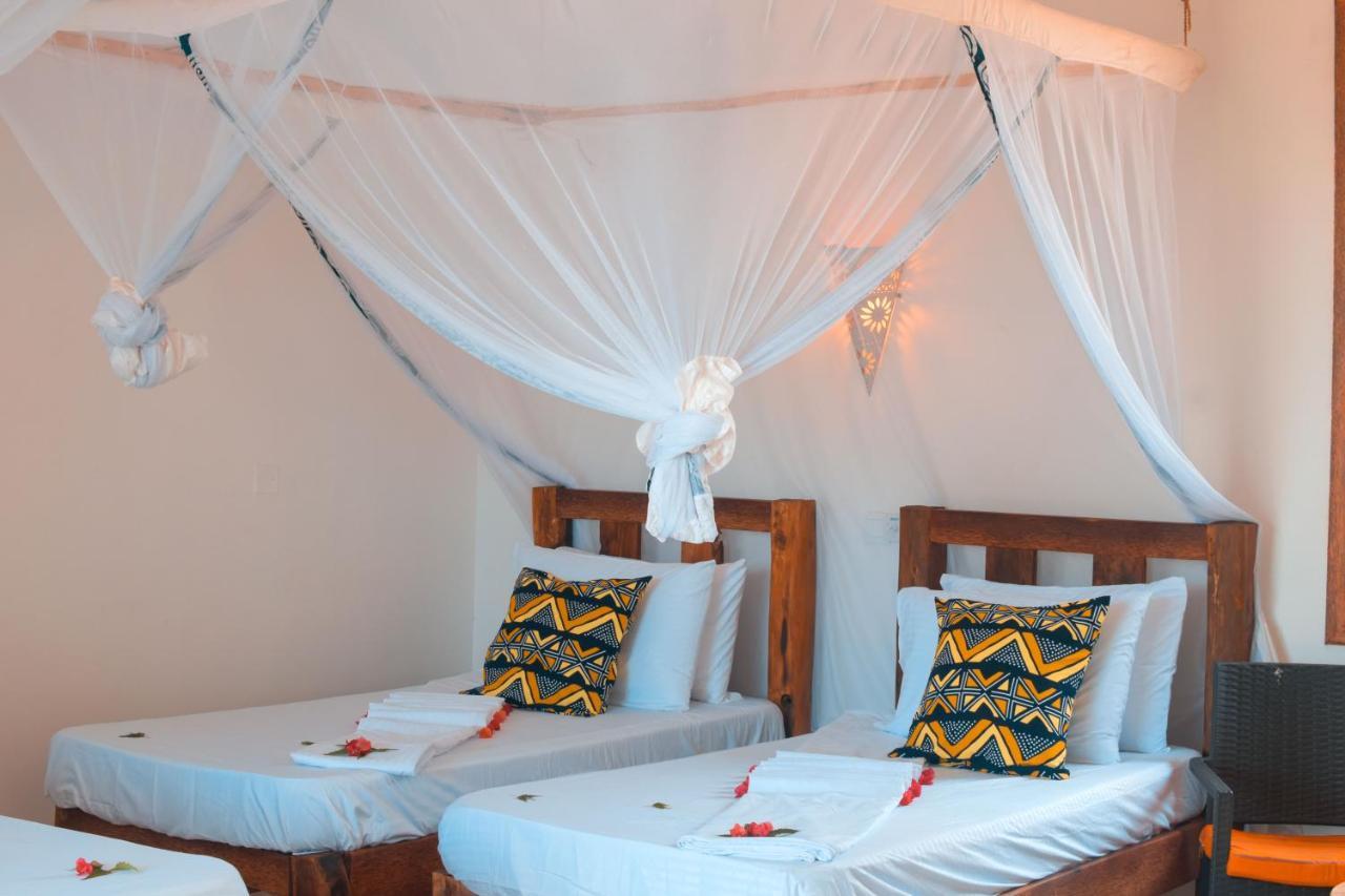 Zanzibar Kusini Beach Bungalows Hotel Kizimkazi Kültér fotó