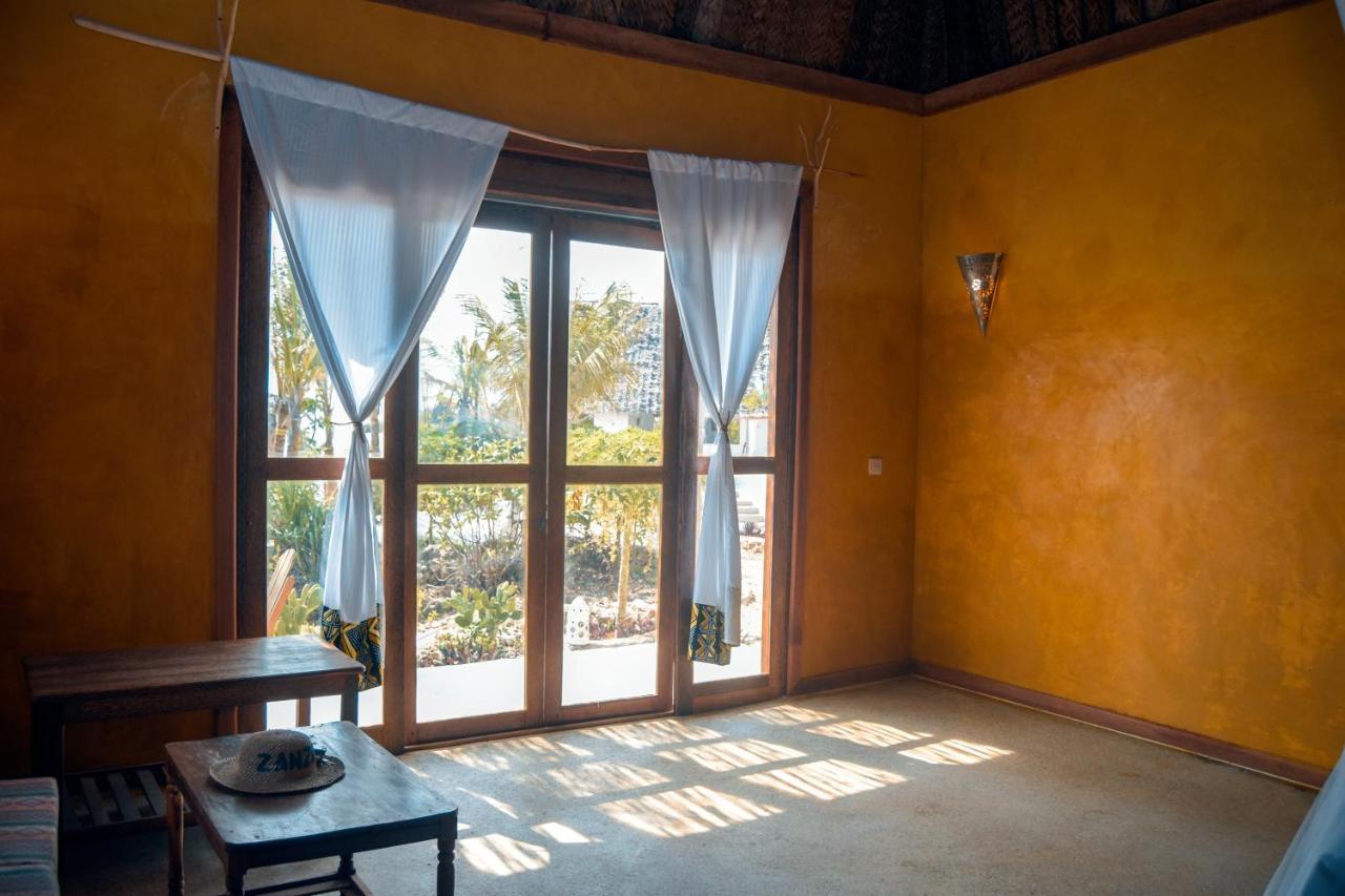 Zanzibar Kusini Beach Bungalows Hotel Kizimkazi Kültér fotó