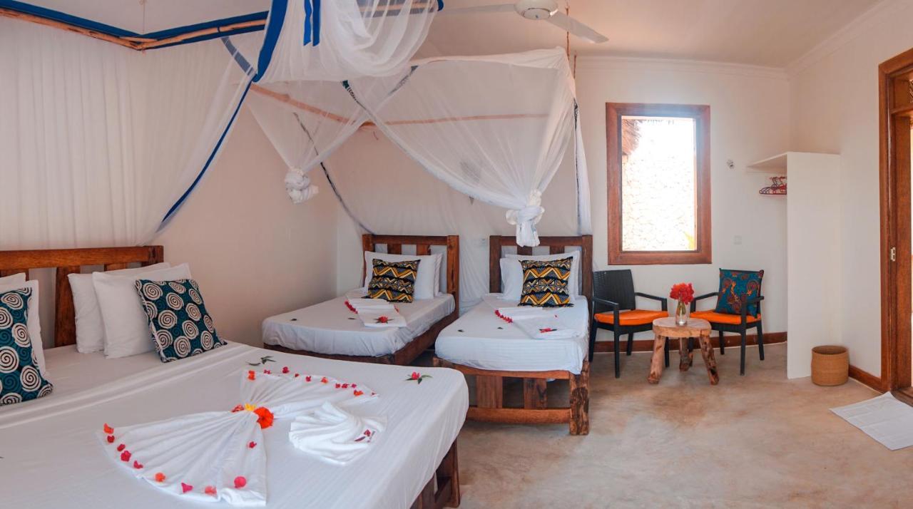 Zanzibar Kusini Beach Bungalows Hotel Kizimkazi Kültér fotó